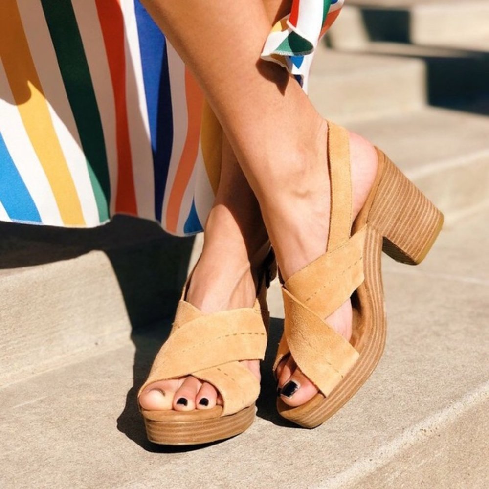 Toms Ibiza Sandals, Honey Suede, Size 6.5